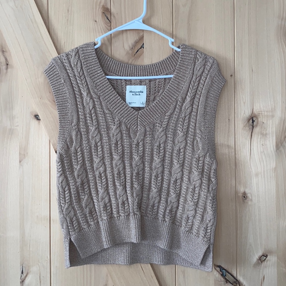 Abercrombie women’s sweater vest